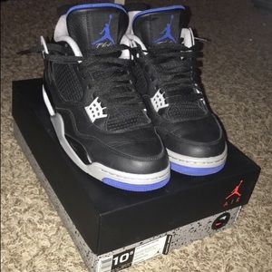 Air Jordan Retro 4